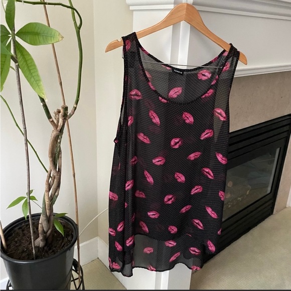 TORRID Black Pink Lips Dot Mesh Tank Top - Picture 2 of 2